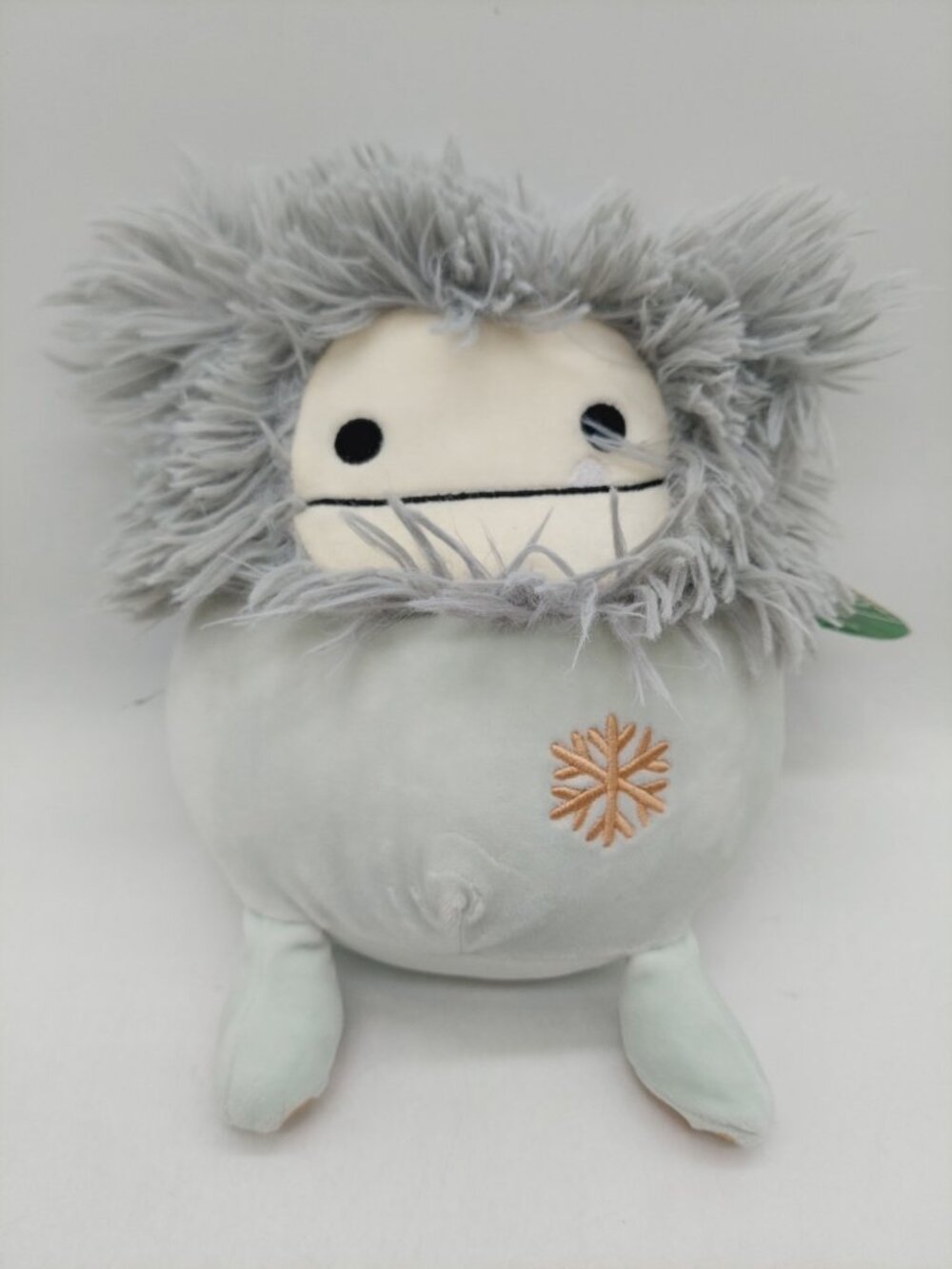 Squishmallows Evita the Bigfoot Snowflake Chistmas 8” Yeti Plush Stuffed Animal